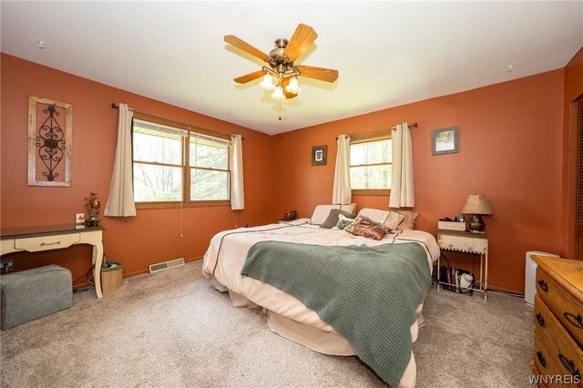 335 Capitol, Holland, NY 14080