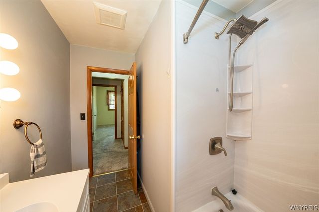 335 Capitol, Holland, NY 14080