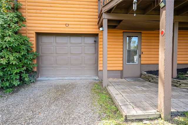 335 Capitol, Holland, NY 14080