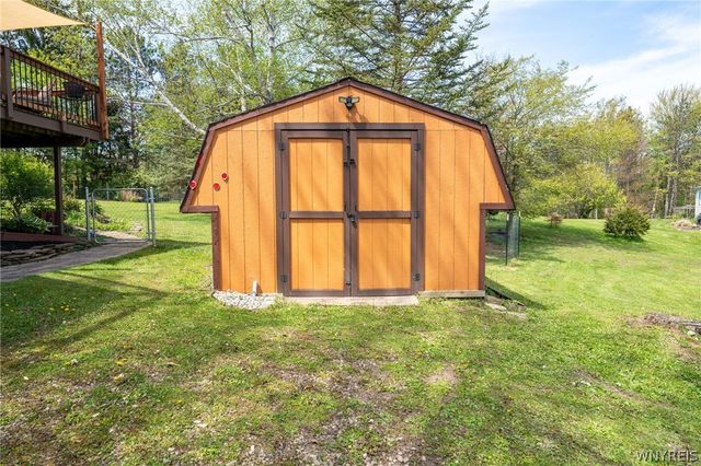 335 Capitol, Holland, NY 14080