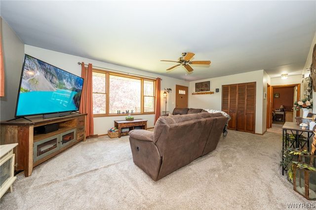 335 Capitol, Holland, NY 14080