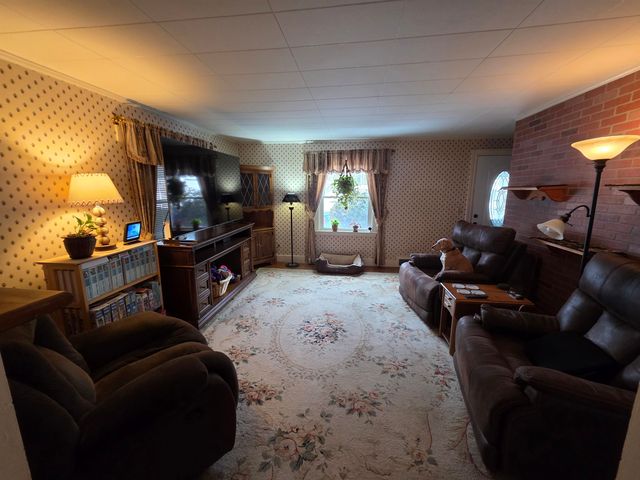 1023 Main Street, Laconia, NH 03246