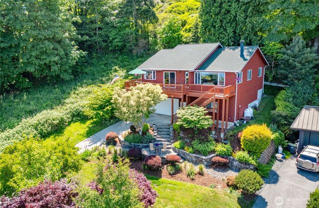 2205 Cranes Landing Drive, Greenbank, WA 98253