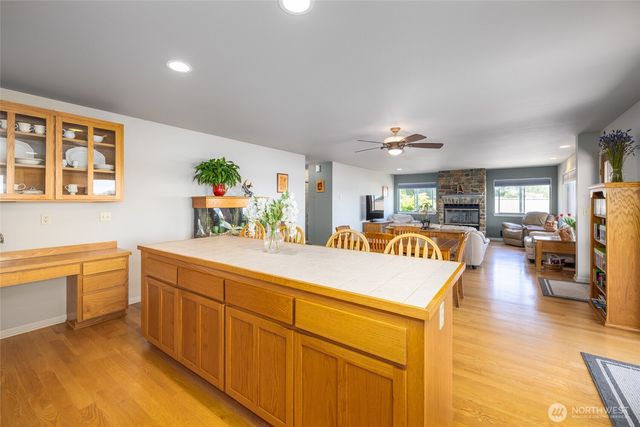 2205 Cranes Landing Drive, Greenbank, WA 98253