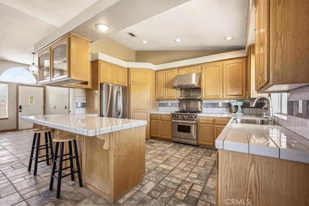Image 10 of property listing at 1397 Sierra, Pinon Hills, CA 92372