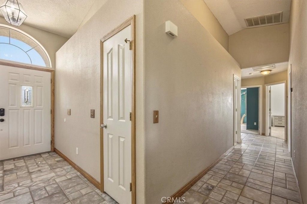 Image 16 of property listing at 1397 Sierra, Pinon Hills, CA 92372