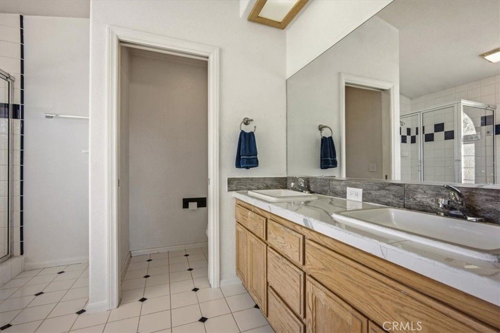 Image 22 of property listing at 1397 Sierra, Pinon Hills, CA 92372