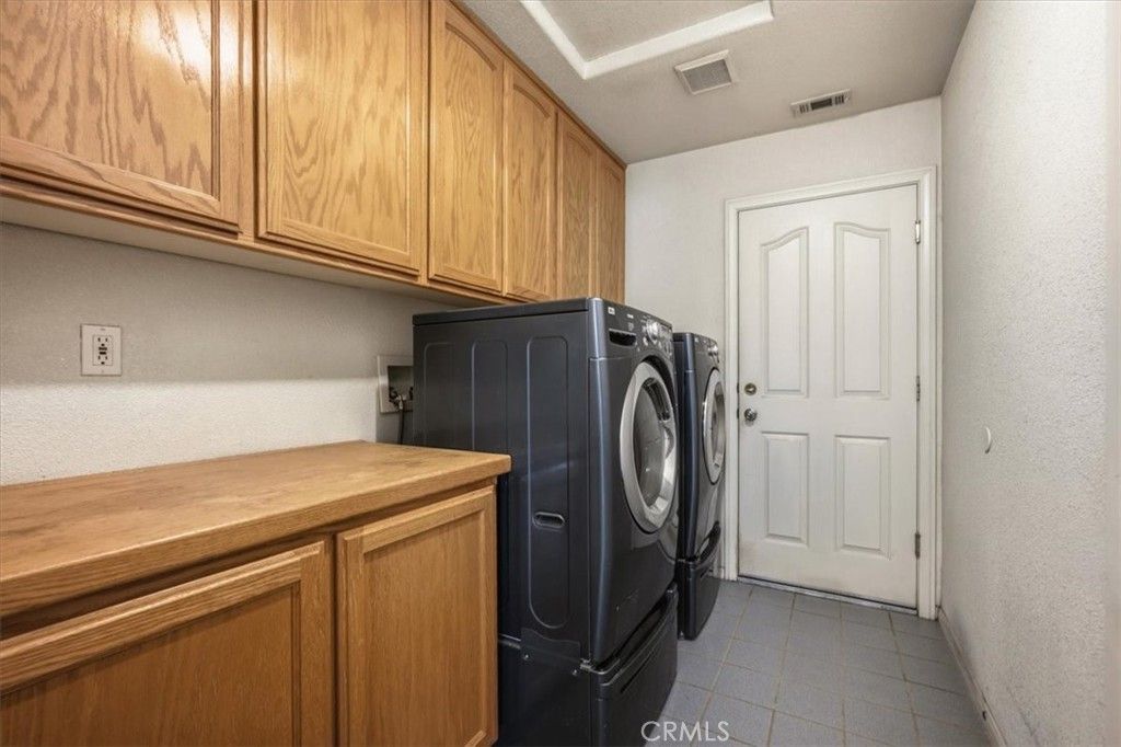 Image 28 of property listing at 1397 Sierra, Pinon Hills, CA 92372