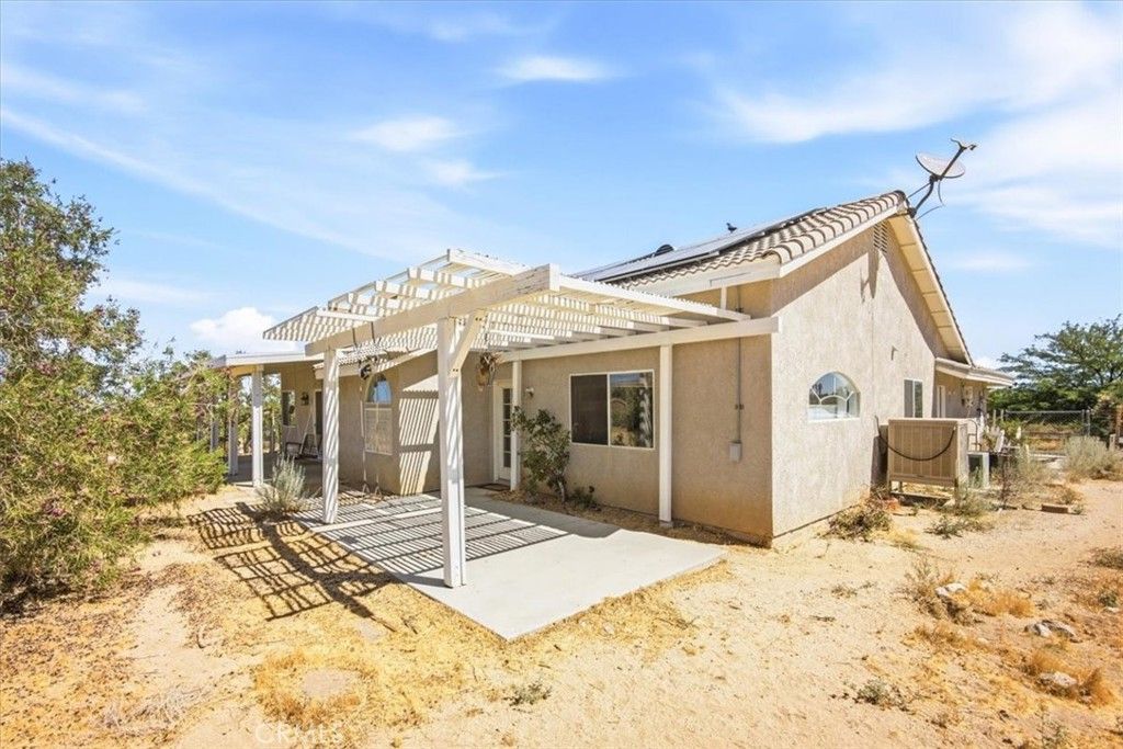 Image 35 of property listing at 1397 Sierra, Pinon Hills, CA 92372