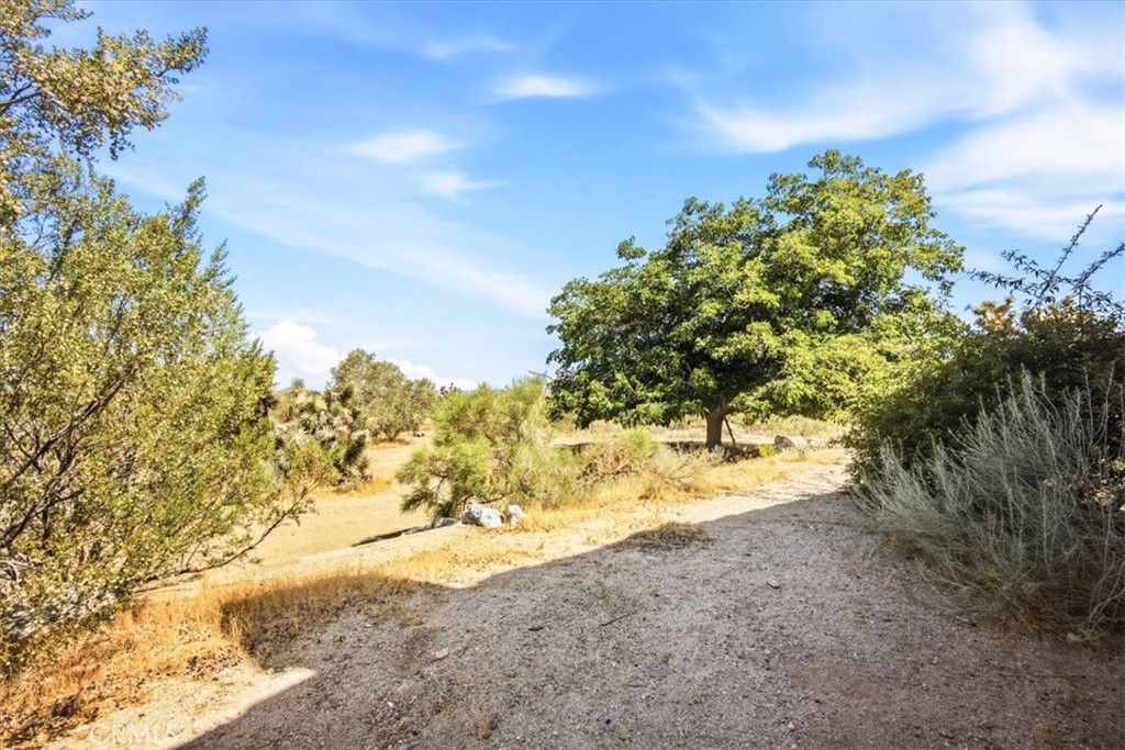 Image 37 of property listing at 1397 Sierra, Pinon Hills, CA 92372