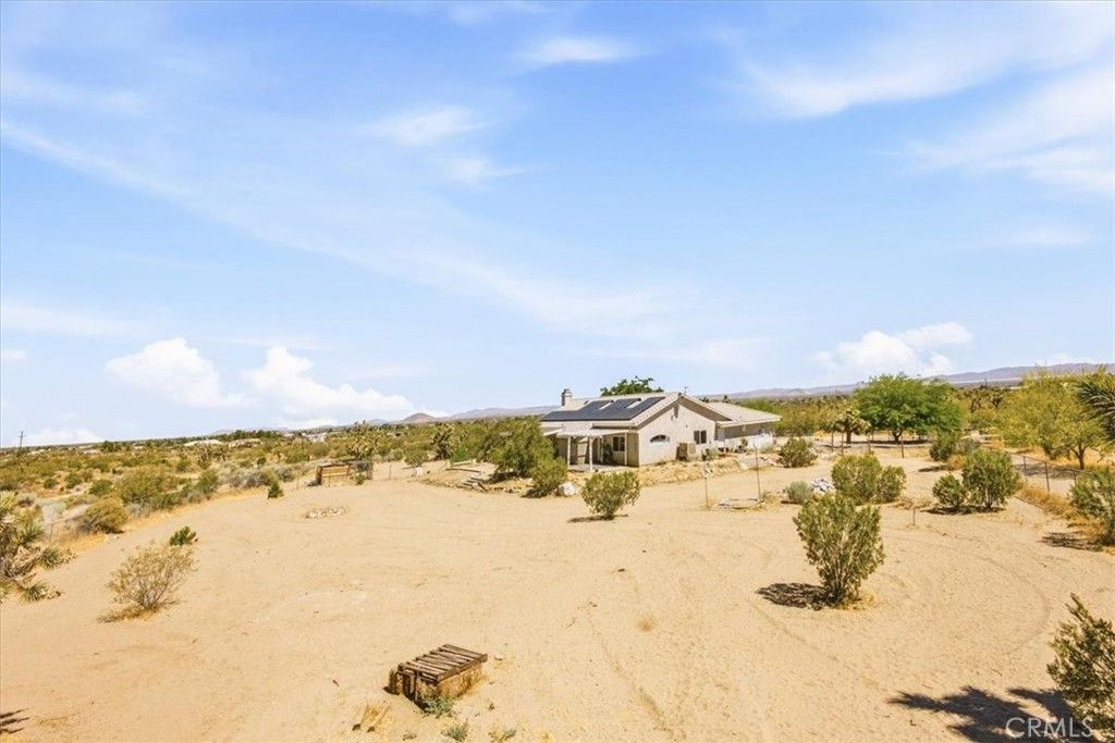 Image 41 of property listing at 1397 Sierra, Pinon Hills, CA 92372
