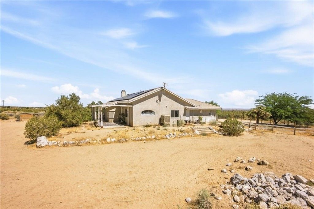 Image 42 of property listing at 1397 Sierra, Pinon Hills, CA 92372