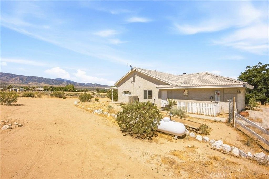 Image 43 of property listing at 1397 Sierra, Pinon Hills, CA 92372