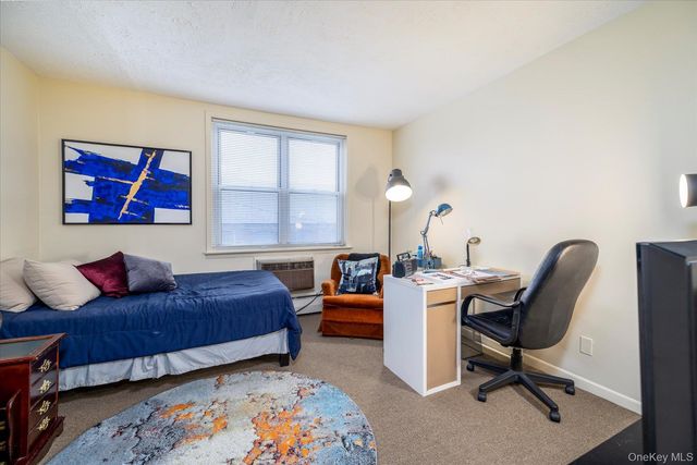 2 Fowler Avenue 211, Lynbrook, NY 11563