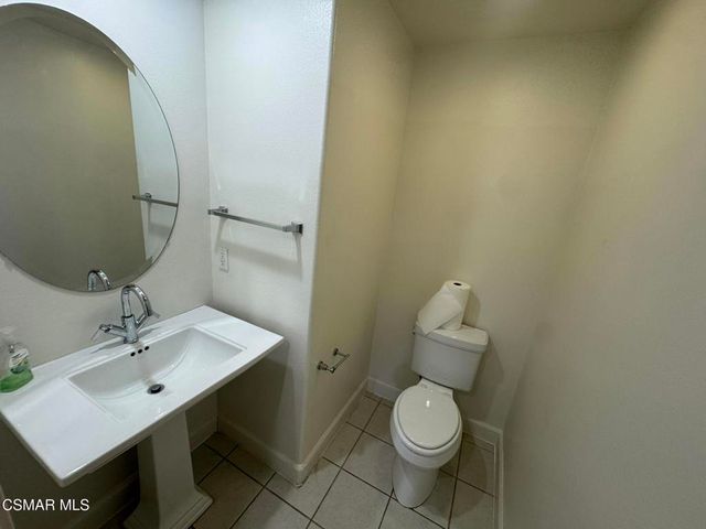 14412 Killion Street 102, Sherman Oaks, CA 91401