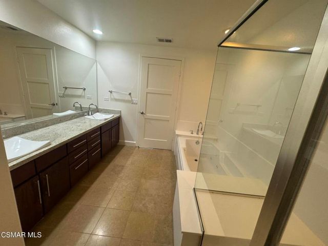 14412 Killion Street 102, Sherman Oaks, CA 91401