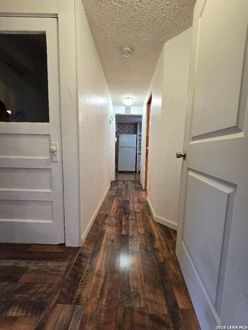 2010 W Hermosa Dr, San Antonio, TX 78201