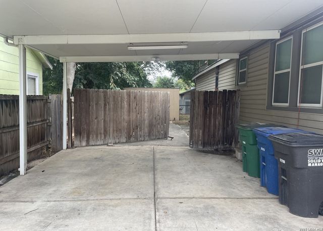 2010 W Hermosa Dr, San Antonio, TX 78201