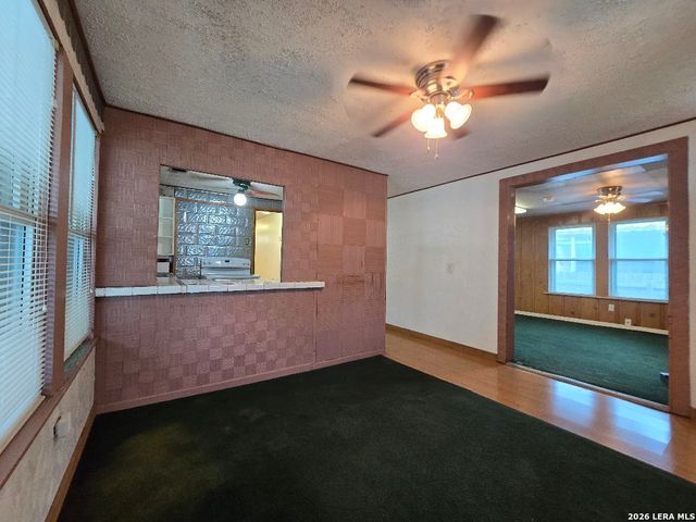 2010 W Hermosa Dr, San Antonio, TX 78201