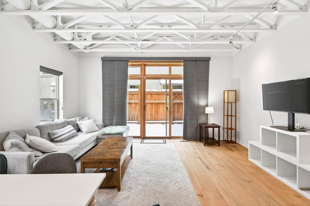 2014 21st Avenue S, Minneapolis, MN 55404