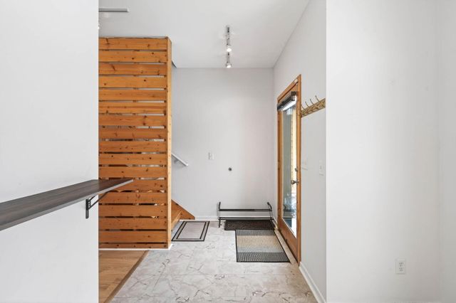 2014 21st Avenue S, Minneapolis, MN 55404