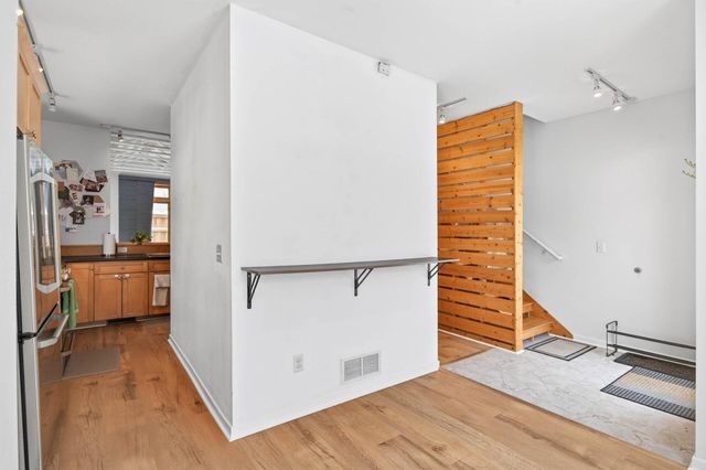 2014 21st Avenue S, Minneapolis, MN 55404