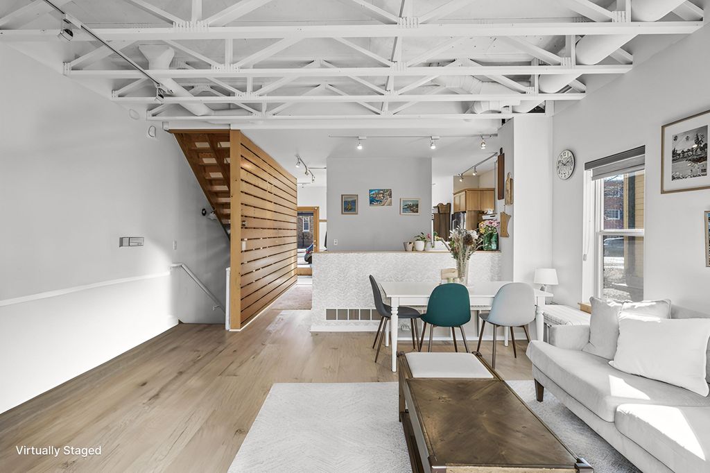 2014 21st Avenue S, Minneapolis, MN 55404