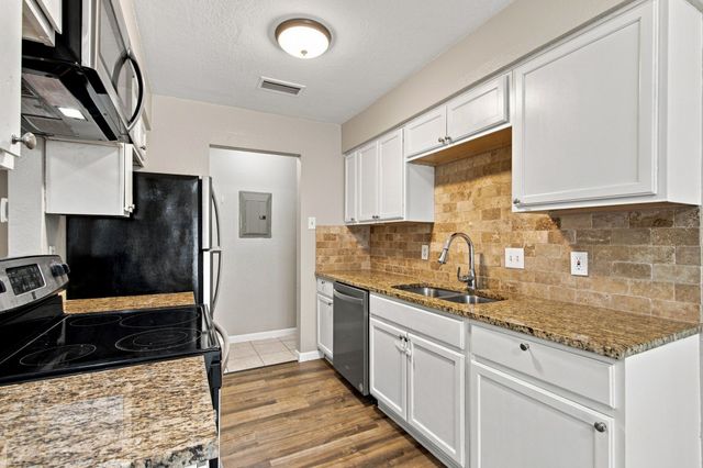2240 Tarpley Road 74, Carrollton, TX 75006