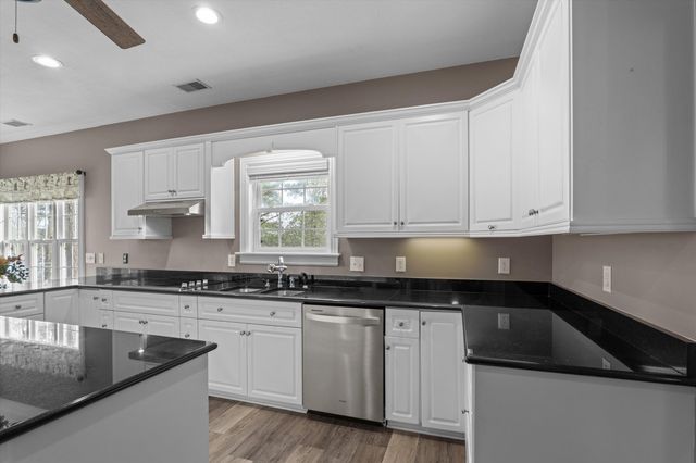 214 Butler Point, Mc Cormick, SC 29835