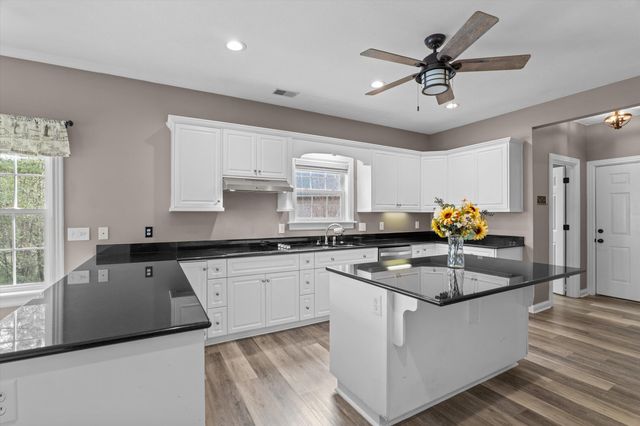 214 Butler Point, Mc Cormick, SC 29835