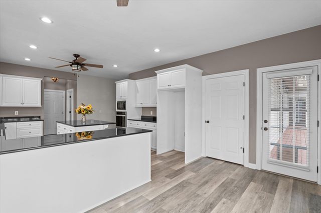 214 Butler Point, Mc Cormick, SC 29835