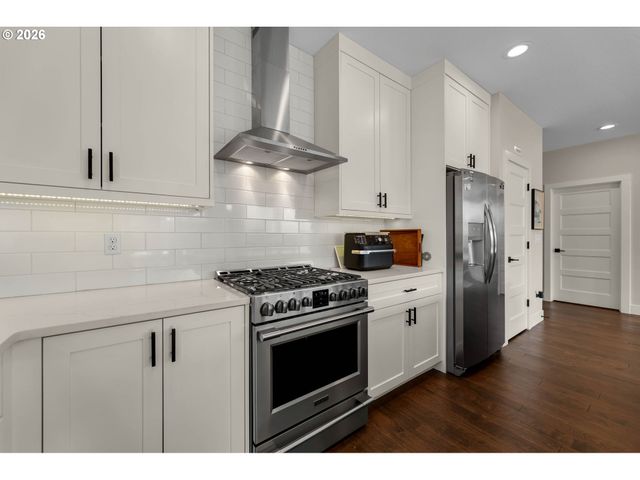 1701 Se 43RD Way, Brush Prairie, WA 98606