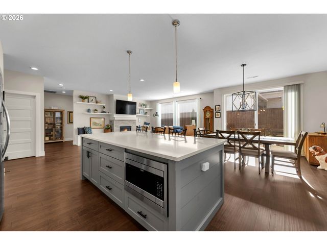1701 Se 43RD Way, Brush Prairie, WA 98606