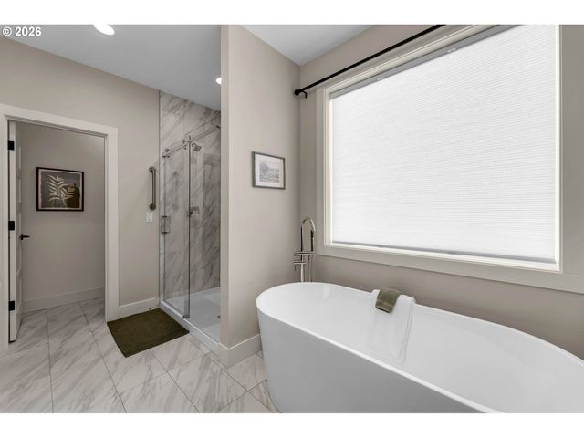 1701 Se 43RD Way, Brush Prairie, WA 98606