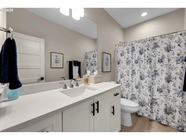 1701 Se 43RD Way, Brush Prairie, WA 98606