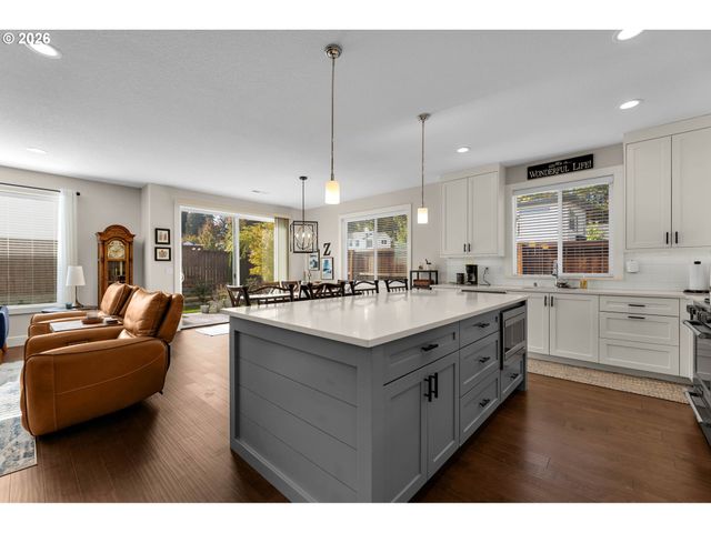 1701 Se 43RD Way, Brush Prairie, WA 98606