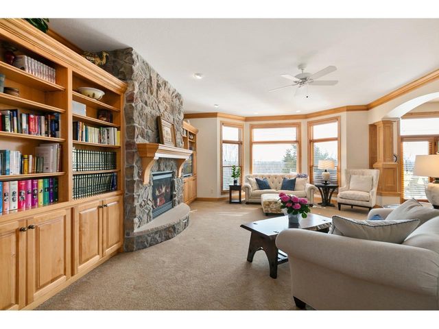 10689 Sonoma Ridge, Eden Prairie, MN 55347