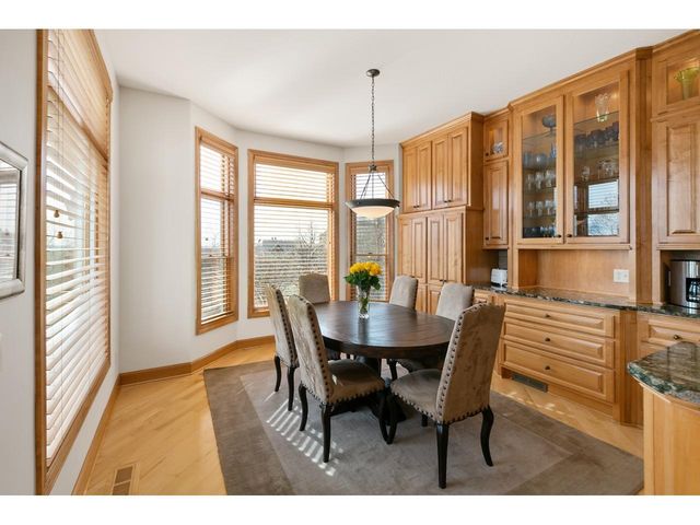 10689 Sonoma Ridge, Eden Prairie, MN 55347