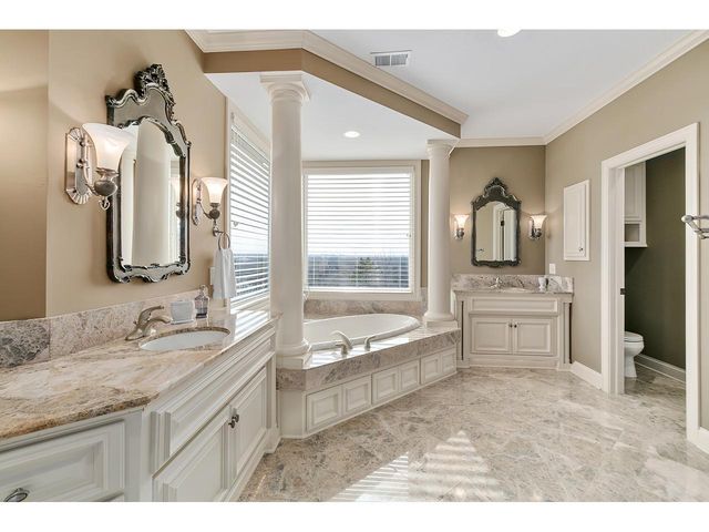 10689 Sonoma Ridge, Eden Prairie, MN 55347