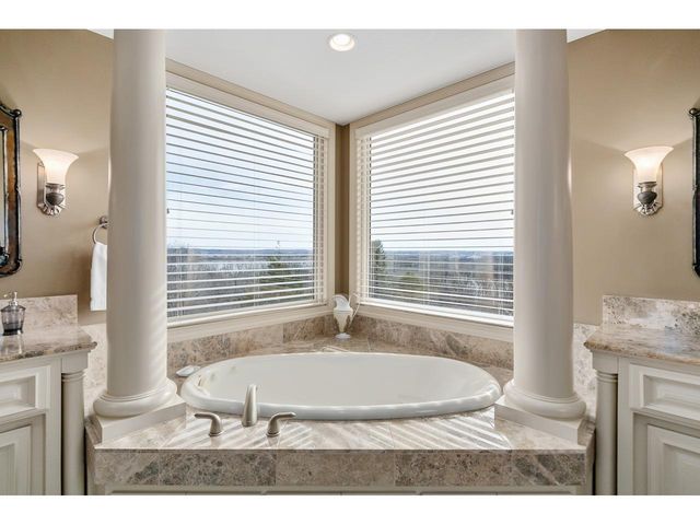 10689 Sonoma Ridge, Eden Prairie, MN 55347