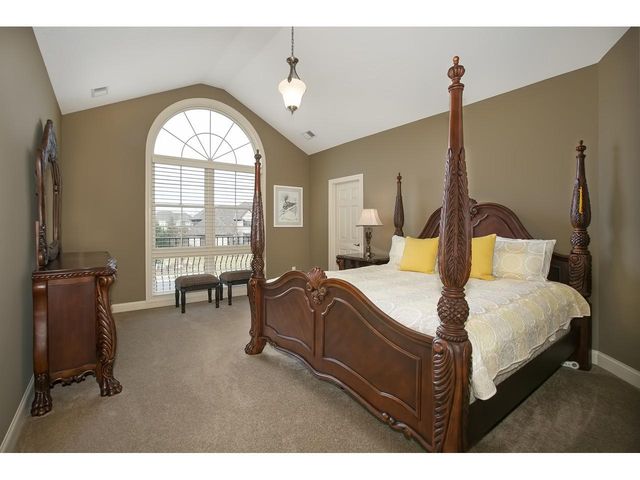 10689 Sonoma Ridge, Eden Prairie, MN 55347