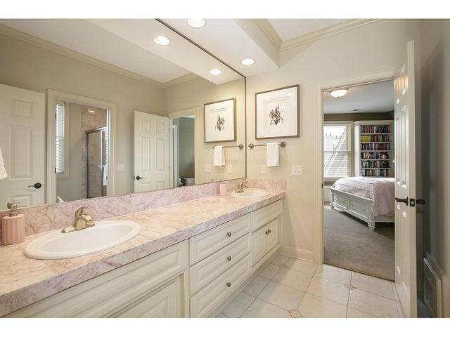 10689 Sonoma Ridge, Eden Prairie, MN 55347