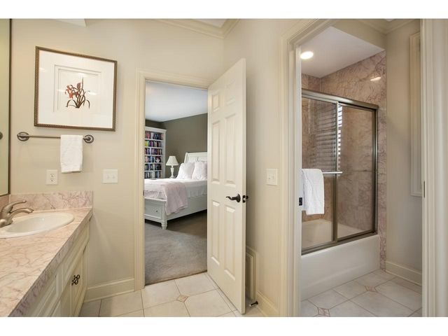 10689 Sonoma Ridge, Eden Prairie, MN 55347