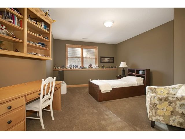 10689 Sonoma Ridge, Eden Prairie, MN 55347
