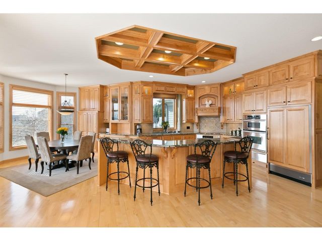 10689 Sonoma Ridge, Eden Prairie, MN 55347