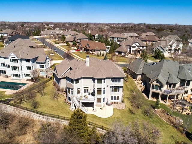 10689 Sonoma Ridge, Eden Prairie, MN 55347