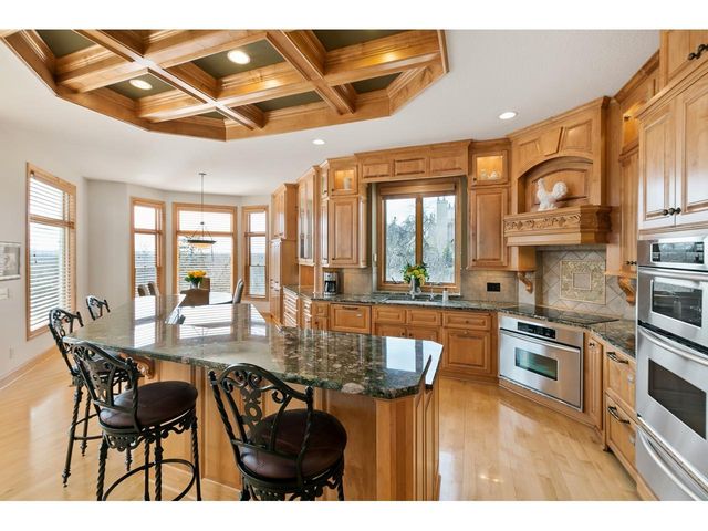 10689 Sonoma Ridge, Eden Prairie, MN 55347