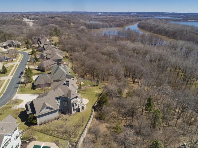 10689 Sonoma Ridge, Eden Prairie, MN 55347