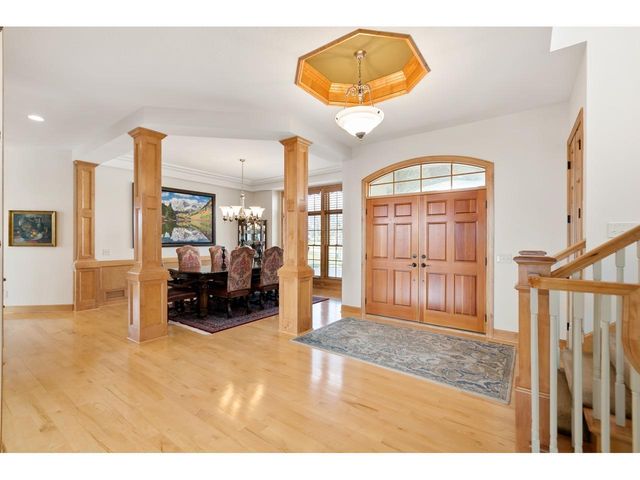 10689 Sonoma Ridge, Eden Prairie, MN 55347