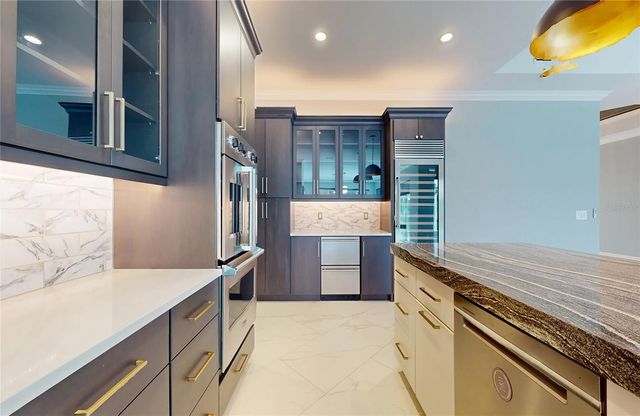 5951 BAY DRIVE, Gulfport, FL 33707